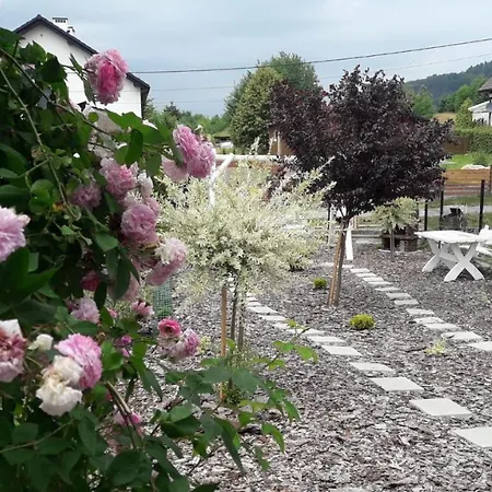 Pod Grusza -osobne Wejscia *