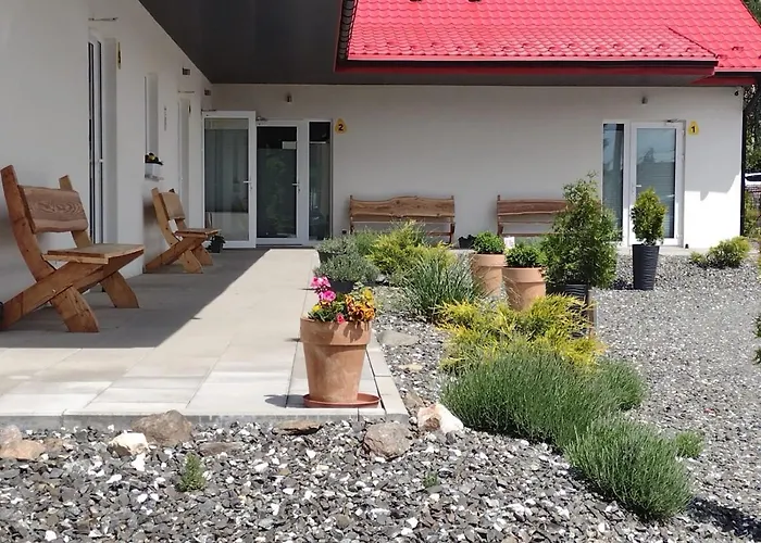 Pod Grusza -osobne Wejscia