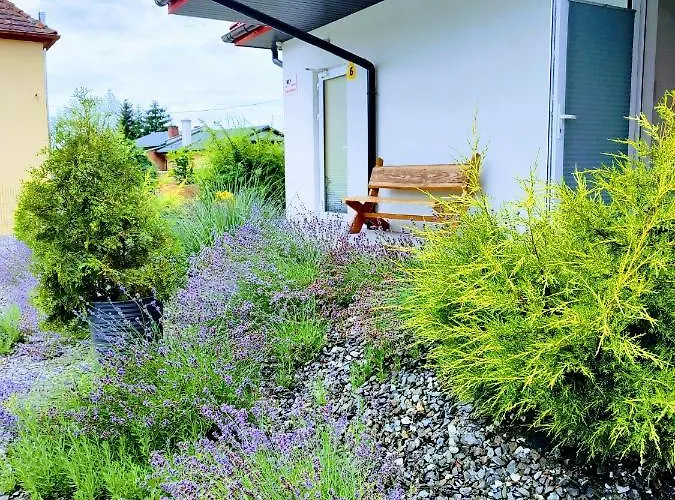 Pod Grusza -osobne Wejscia